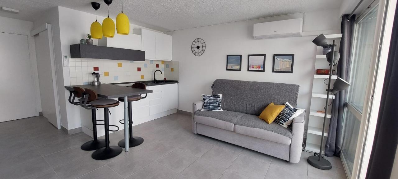 Charme Du Cap D'Agde Apartment Bagian luar foto